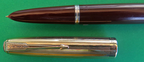 PARKER VACUMATIC 51 IN BURGUNDY WITH GOLD FILLED CAP AND TRIM
